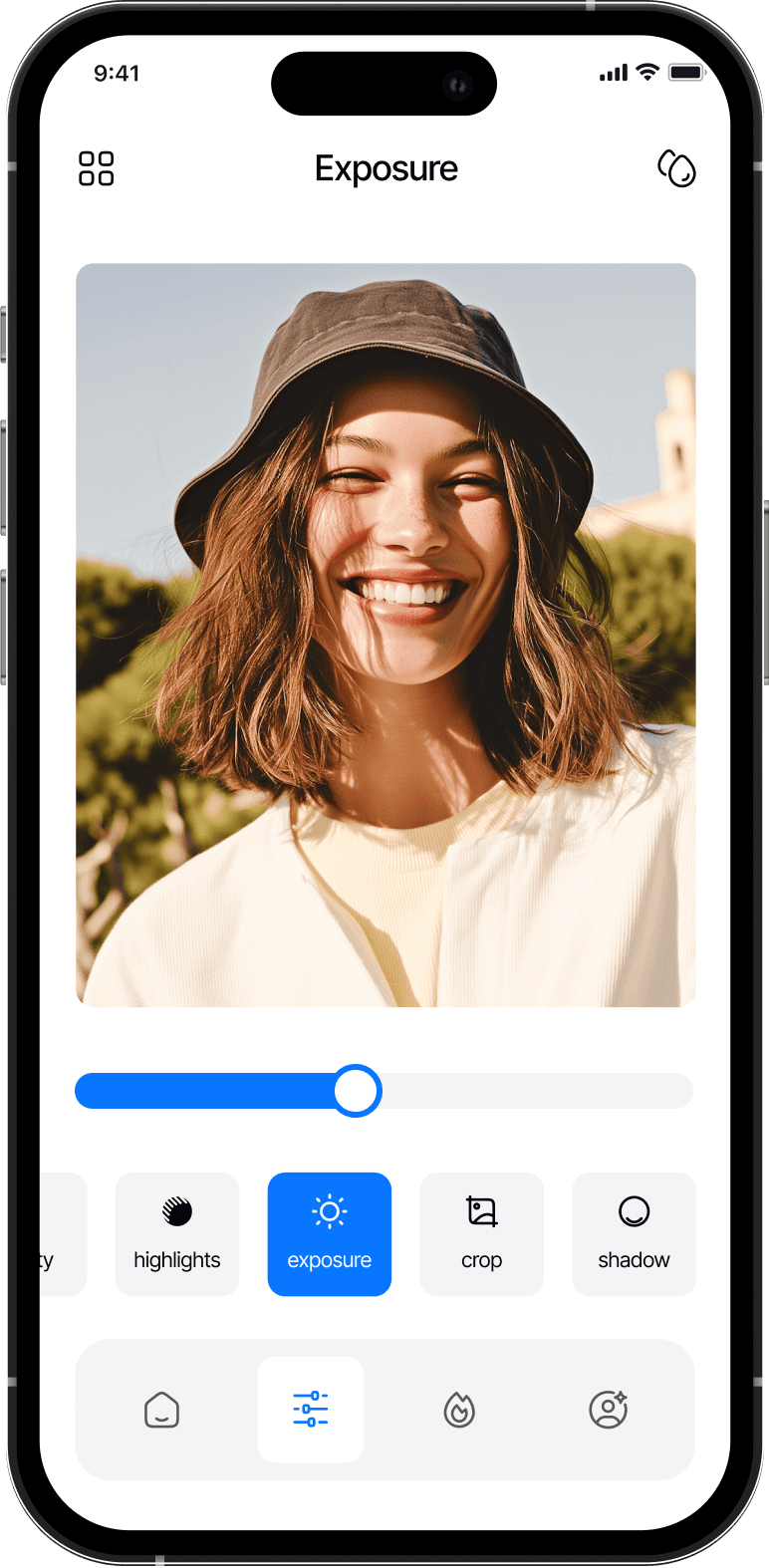 PixelGlows photo editing interface